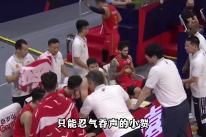 这大长腿你受得了嘛？许诺：今天是身高两米的豹纹小姐